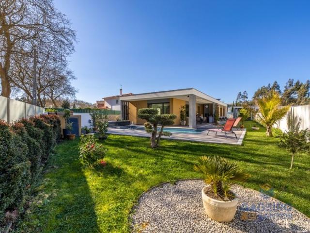 Prestigiosa casa de 221 m² à venda Caldas da Rainha, Portugal