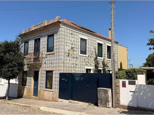 Prestigiosa casa de 222 m² à venda Maia, Porto