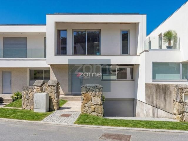 Prestigiosa casa de 239 m² à venda Viana do Castelo