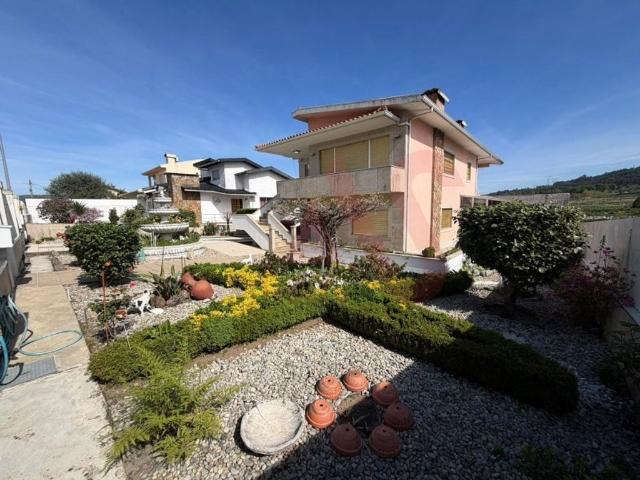 Prestigiosa casa de 343 m² à venda Guimarães, Braga