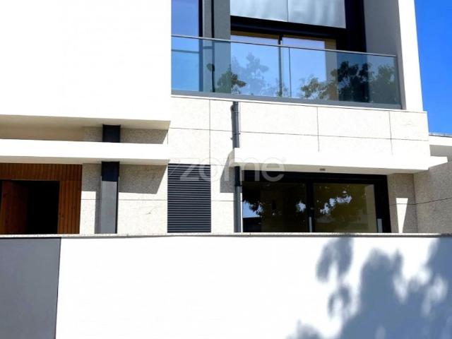 Prestigiosa casa de 352 m² à venda Maia, Porto