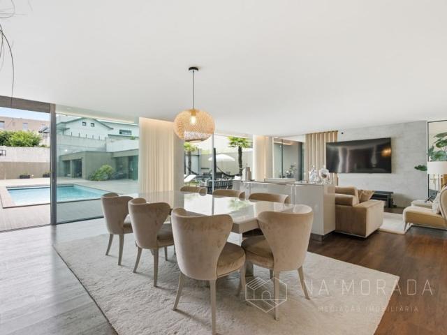 Prestigiosa casa de 392 m² à venda Santa Maria da Feira, Aveiro
