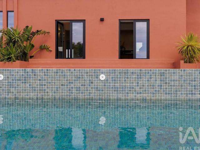 Casa de luxo de 275 m² à venda Charneca de Caparica, Portugal