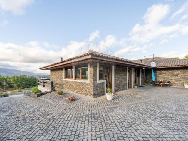 Prestigiosa casa de 317 m² à venda Vila Real, Portugal