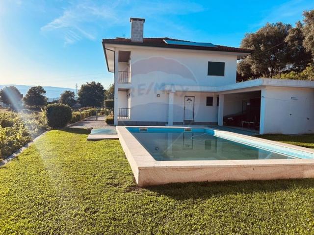 Prestigiosa casa de 322 m² à venda Ponte da Barca, Portugal