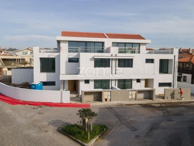 Casa de 326 m² à venda Matosinhos, Portugal