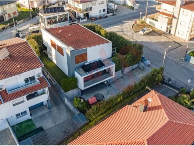 Prestigiosa casa de 334 m² à venda Guimarães, Portugal