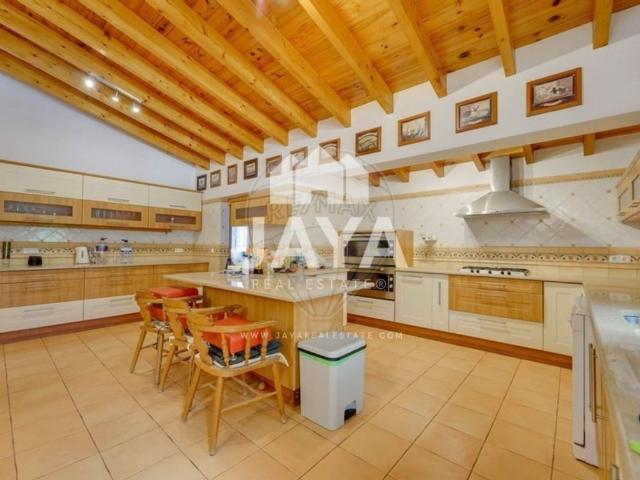 Prestigiosa casa de 490 m² à venda Pinheiro e Garrado, Silves, Faro