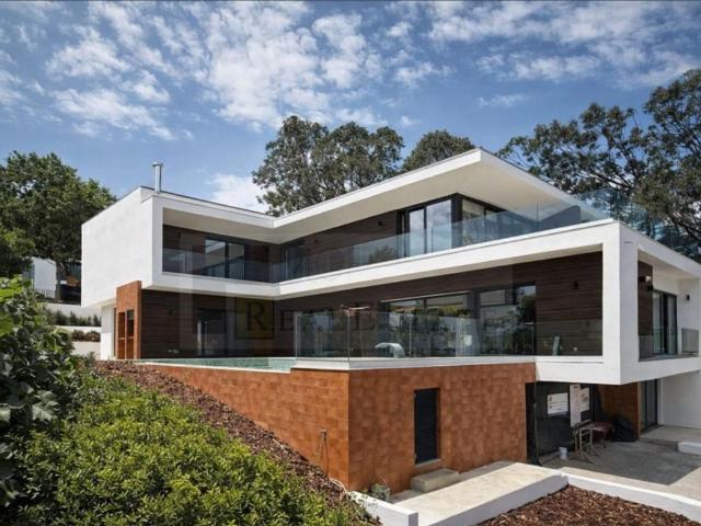 Prestigiosa casa de 403 m² à venda Oeiras, Portugal