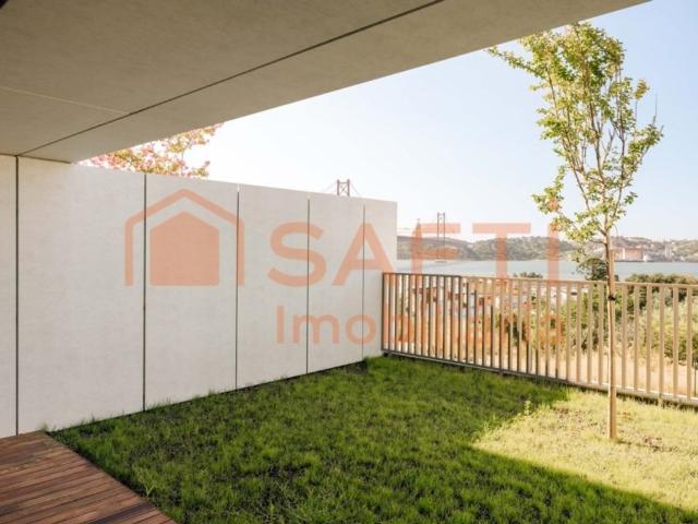 Prestigiosa casa de 403 m² à venda Lisboa