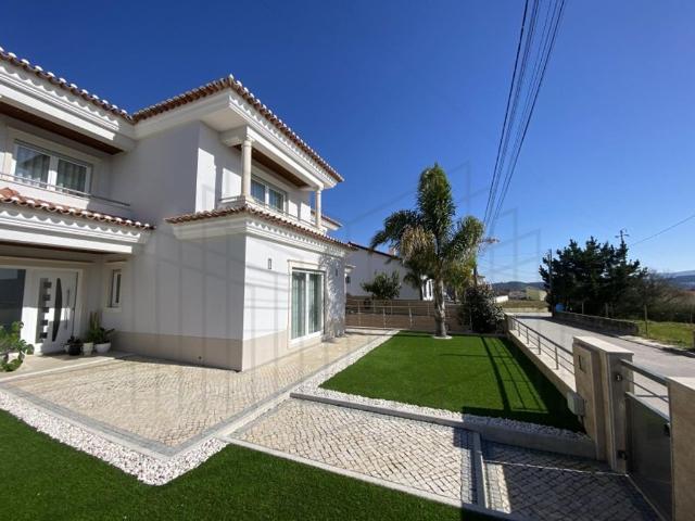 Prestigiosa casa de 402 m² à venda Nazaré, Leiria