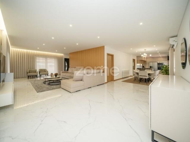 Casa de luxo de 546 m² à venda Vila Verde, Braga