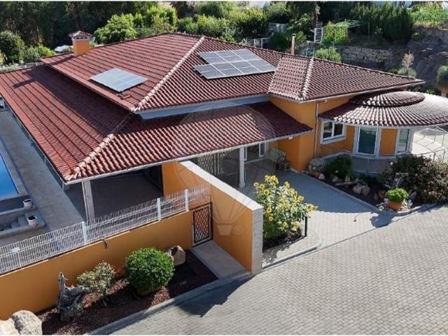 Prestigiosa casa de 514 m² à venda Santo Tirso, Portugal