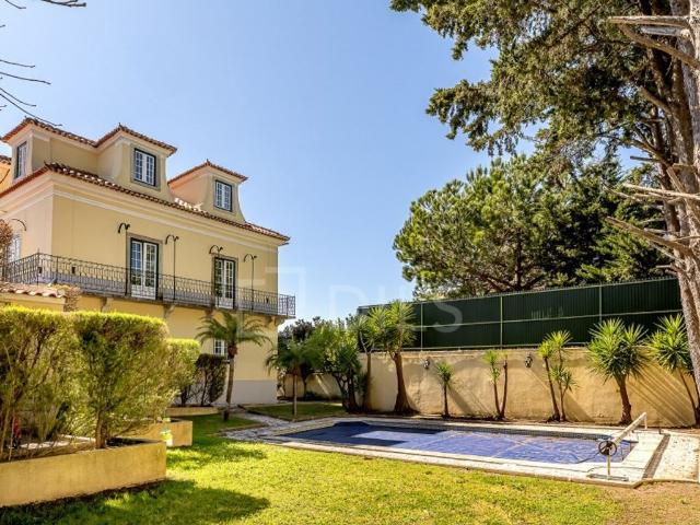 Prestigiosa casa de 812 m² à venda Carnide, Lisboa