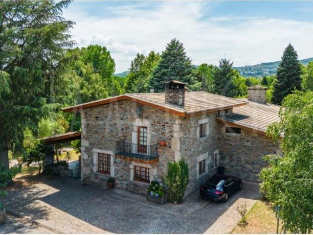 Prestigiosa casa de 920 m² à venda Covilhã, Portugal