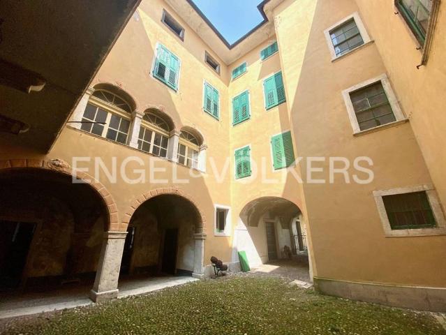 Prestigiosa casa di 1698 mq Via Torre, 9, Ala, Provincia di Trento, Trentino Alto Adige