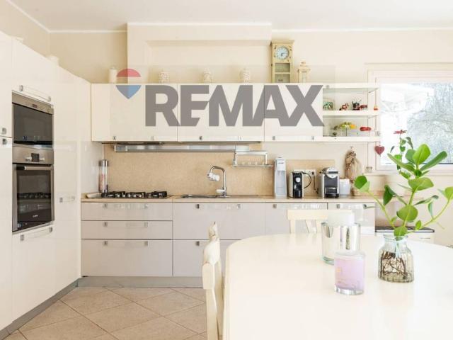 Prestigiosa casa di 229 mq in vendita Loc.Libbia, 18/b, Arezzo, Toscana