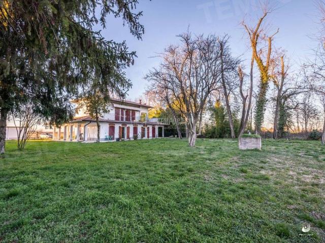 Prestigiosa casa di 239 mq in vendita Via Porretto 7, Castelfranco Emilia, Emilia Romagna