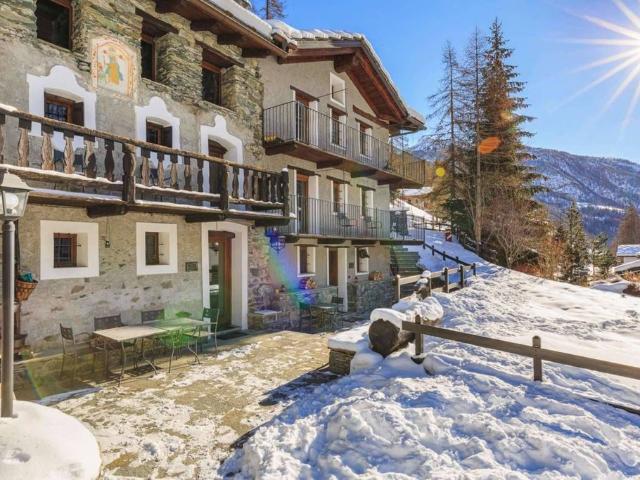 Prestigiosa casa di 400 mq in vendita Frazione Tourtourouse 18, Valtournenche, Aosta, Valle d’Aosta