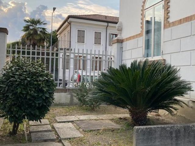 Prestigiosa Casa Semindipendente di 550 mq in vendita VIA SAN PIO X, Padova, Veneto