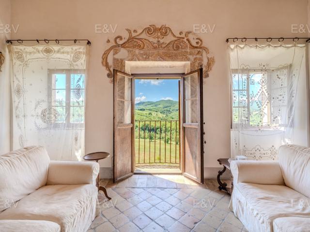 Prestigiosa residenza d'epoca con affreschi e vista panorami. 428m² Monterone