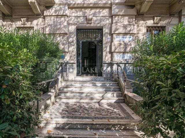 Prestigioso appartamento di 106 m² in vendita viale Fratelli Rosselli 14, Como, Lombardia
