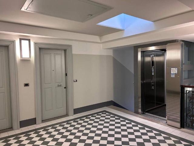 Prestigioso appartamento di 113 m² in vendita Via Dante Alighieri, 7, Trieste, Friuli Venezia Giulia