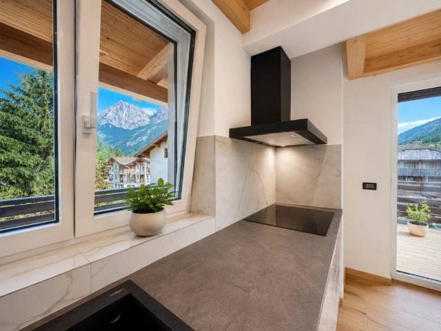 Prestigioso appartamento di 130 m² Strada Dolomites, 178, San Giovanni di Fassa Sèn Jan, Trentino Alto Adige