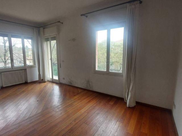 Prestigioso appartamento di 156 m² in vendita Viale Giosuè Carducci, 52, Bologna, Emilia Romagna