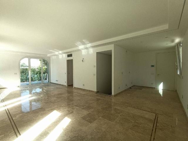 Prestigioso appartamento di 206 m² in vendita Via Novara, 5, Viareggio, Lucca, Toscana