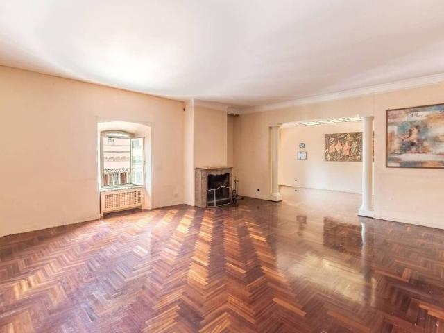 Prestigioso appartamento di 220 m² in vendita Via Piave, Roma, Lazio