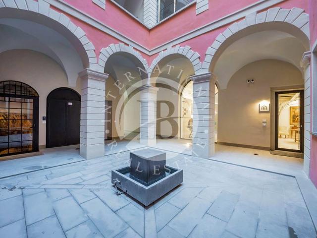 Prestigioso appartamento di 260 m² in vendita Parma, Italia