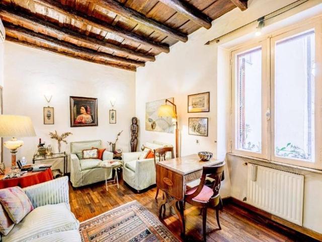 Prestigioso appartamento di 50 m² in vendita Via Dei Cappellari, Roma, Lazio