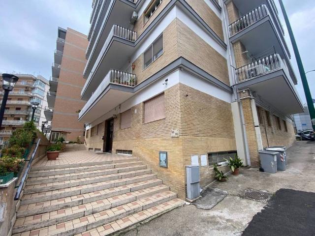 Prestigioso appartamento di 864 m² in vendita Viale Maria Bakunin, 163, Napoli, Campania