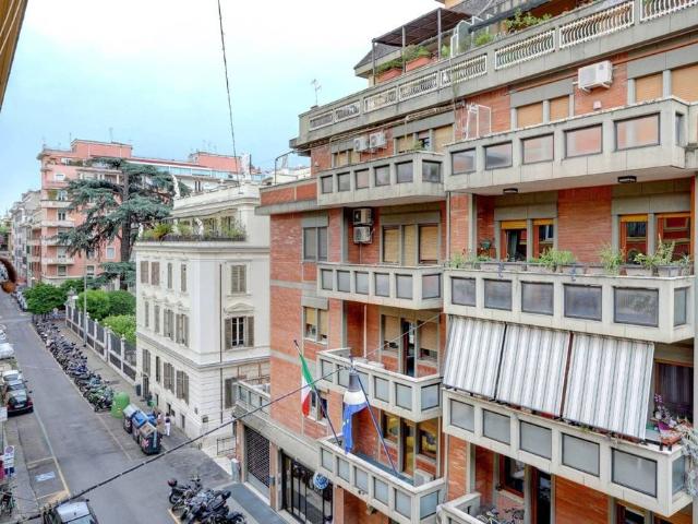 Prestigioso appartamento di 97 m² in vendita Via Marco Aurelio, Roma, Lazio