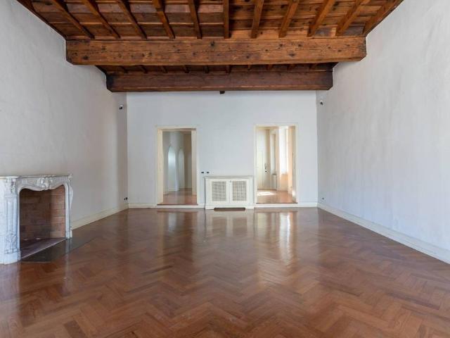 Prestigioso appartamento in vendita Via degli Asili, Lucca, Toscana