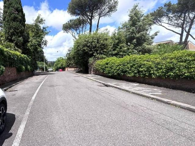 Prestigioso appartamento in vendita Via della Camilluccia, Roma, Lazio