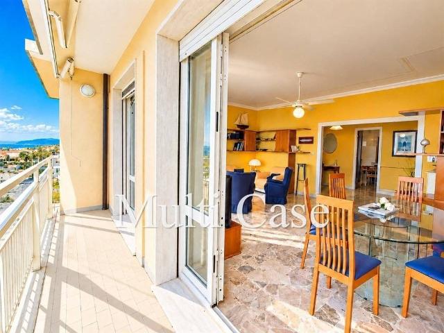 Prestigioso appartamento in vendita Via Ermenegildo Pistelli 118, Camaiore, Toscana