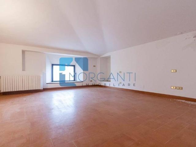 Prestigioso appartamento in vendita Piazza Duomo, Pietrasanta, Lucca, Toscana