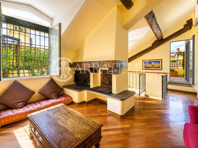 Prestigioso attico di 149 mq commerciali, disposto su due li. 149m² Milano