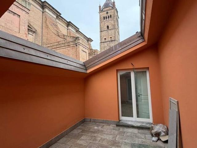 Prestigioso attico di 150 mq in vendita Via Altabella, 1, Bologna, Emilia Romagna