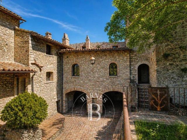 Prestigioso complesso residenziale in vendita Frazione Montebibico, Spoleto, Perugia, Umbria