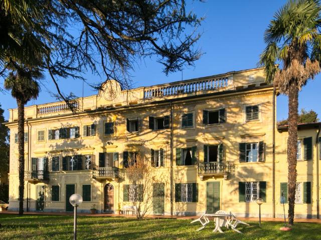 Prestigioso complesso residenziale in vendita Strada Fenestrelle 1, Torino, Piemonte