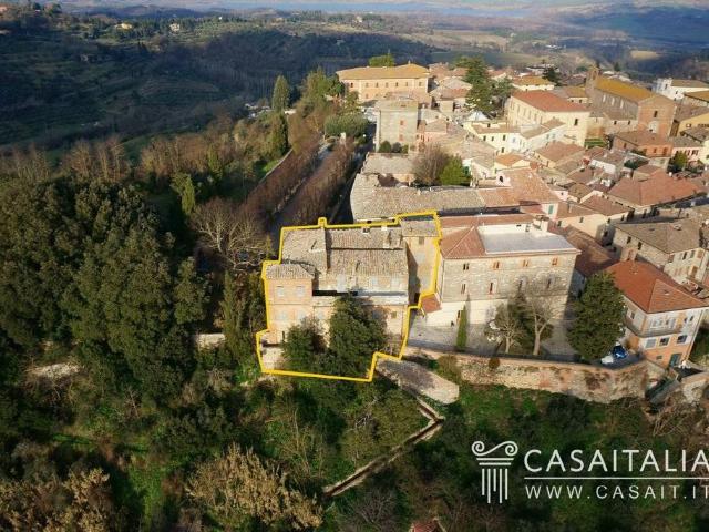 Prestigioso complesso residenziale in vendita piazza XX Settembre, Chiusi, Toscana