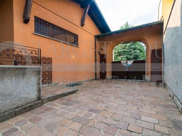 Prestigioso complesso residenziale in vendita Via Trento, 3, Fino Mornasco, Lombardia