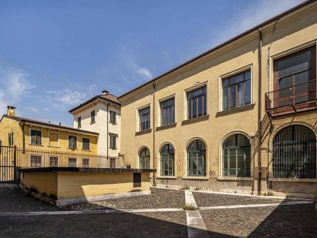 Prestigioso complesso residenziale in vendita Via XX Settembre,19, Verona, Veneto