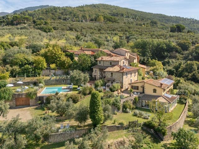 Prestigioso podere con vista panoramica sul Valdarno 751m² Castelfranco di Sopra