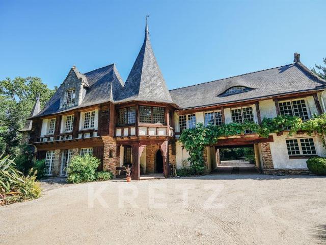 Prestigieuse Propriété de Caractère – Un Joyau à Rénover 980m² Nantes