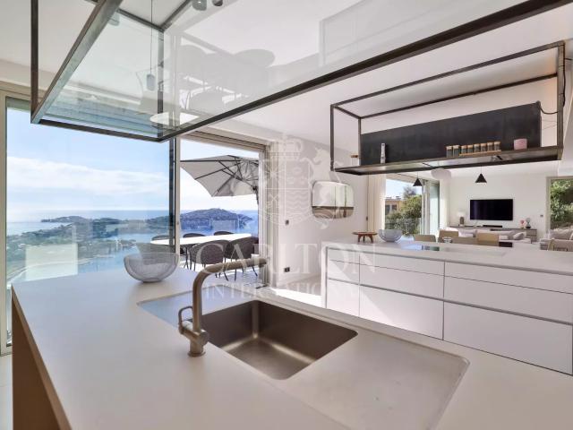 Prestigieuse villa contemporaine avec vue panoramique sur la. 359m² Villefranche sur Mer