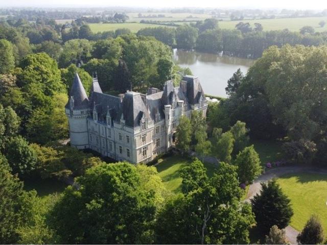 Prestigieux château de 1799 m2 en vente Grez Neuville, France